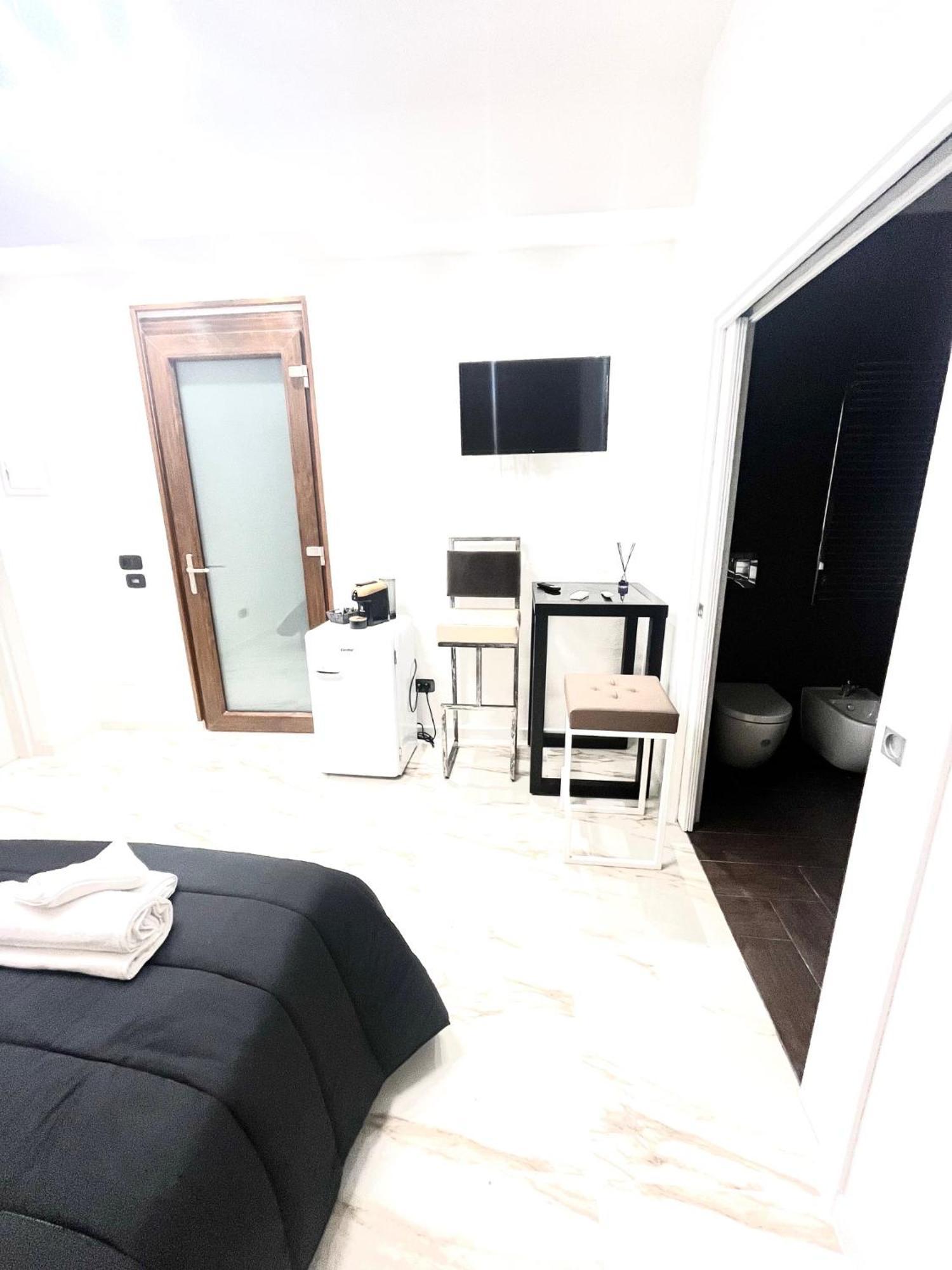 Mada'S Apartment Deluxe Bari Luaran gambar