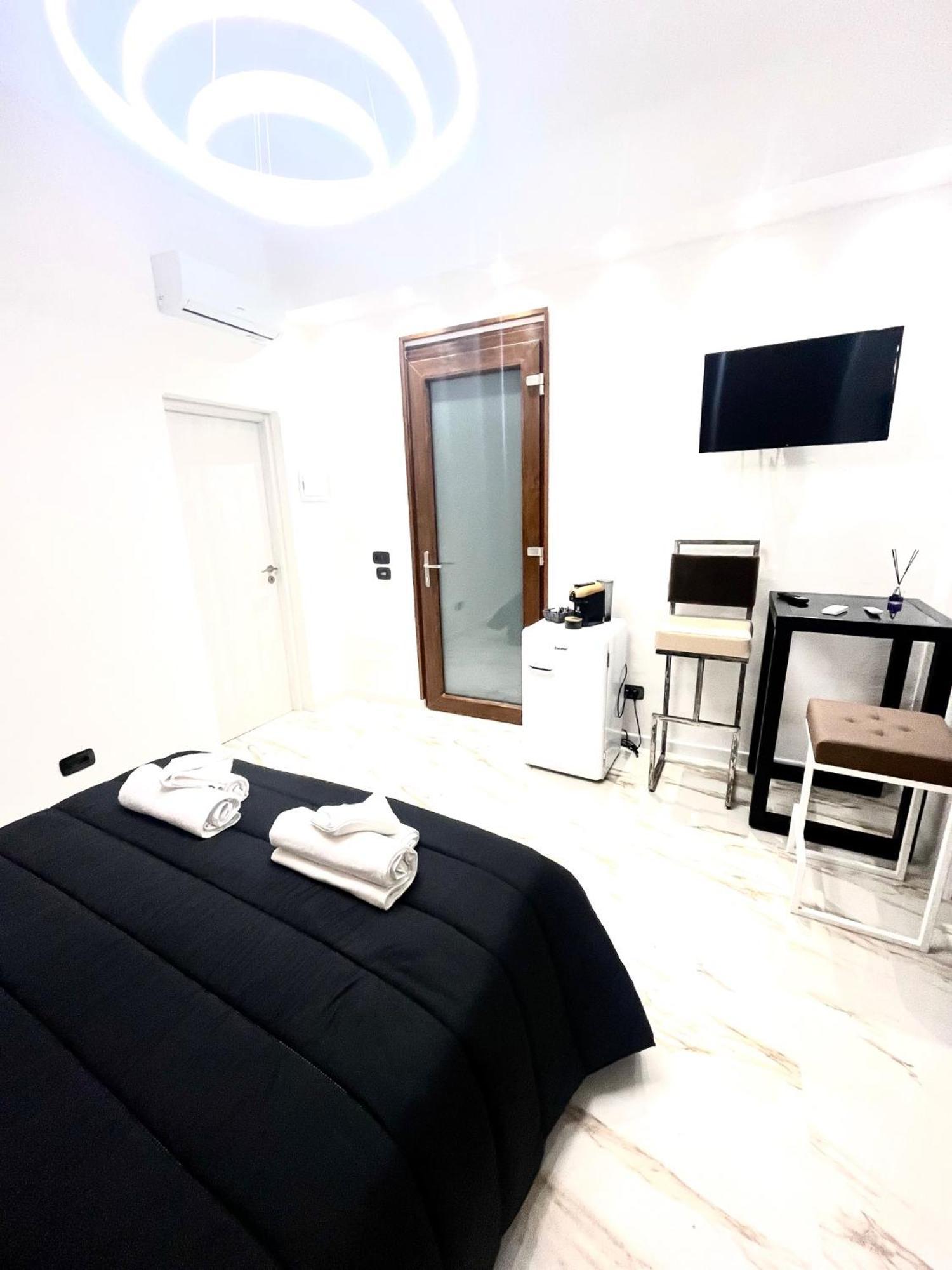 Mada'S Apartment Deluxe Bari Luaran gambar
